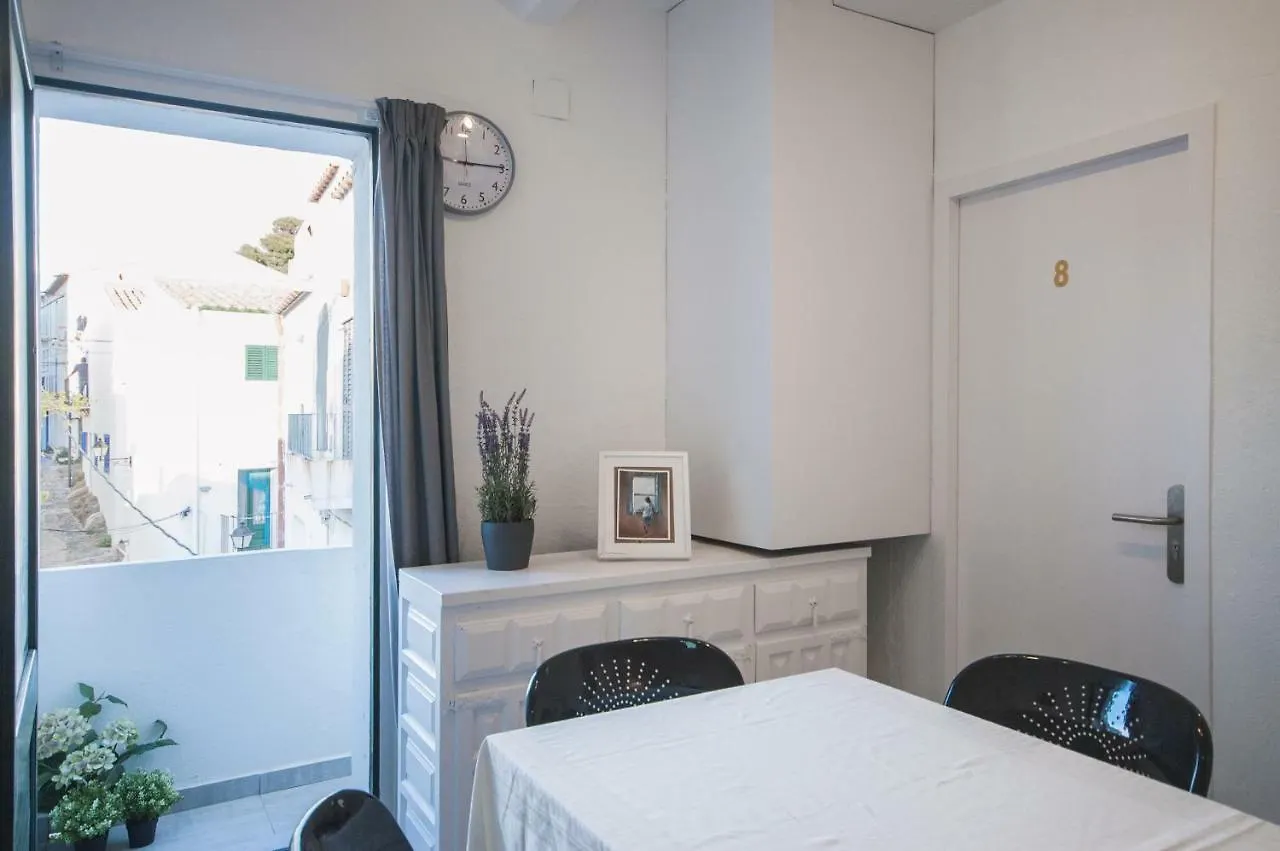 Lets Holidays Rooms Cadaques