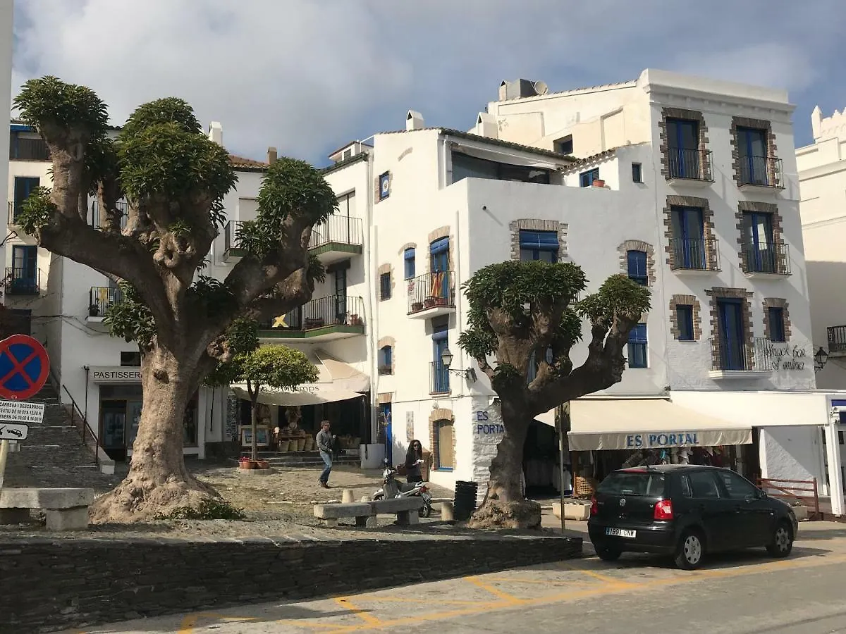 Hostel Lets Holidays Rooms Cadaques Spain