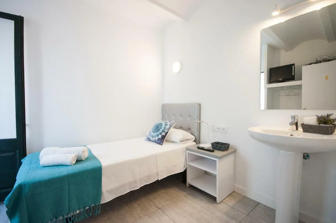 Hostel Lets Holidays Rooms Cadaques